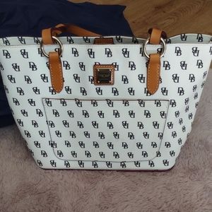 Dooney & Bourke Tammy tote